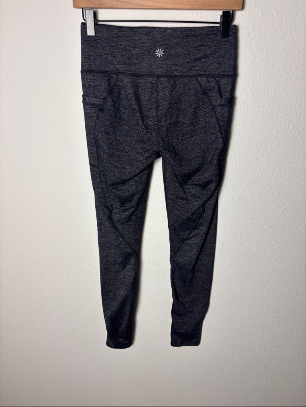 Athleta Heathered Gray Pocket Leggings S/349497 - Picture 2 of 4